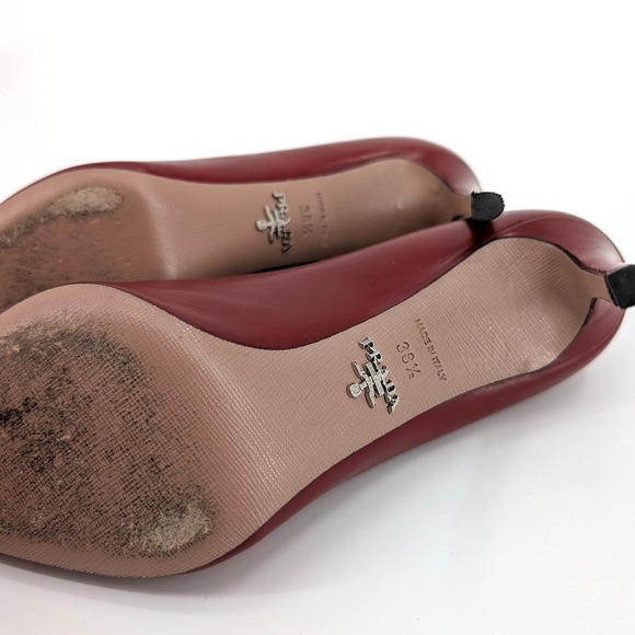 Prada Red Leather Pointed Toe Pumps Stiletto Heels Made in Italy Size 38.5 - Picture 7 of 9